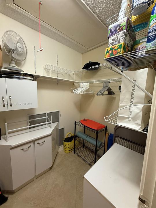 待售: $249,000 (2 贝兹, 2 浴室, 1128 平方英尺)