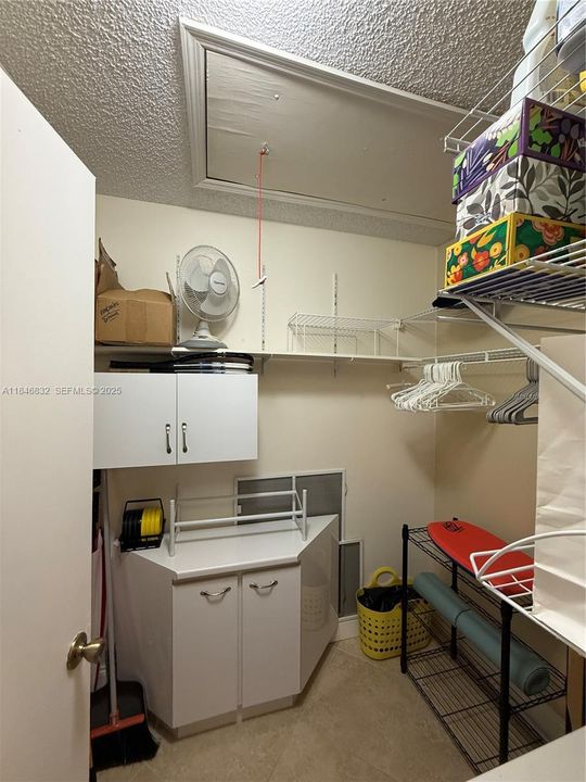 待售: $249,000 (2 贝兹, 2 浴室, 1128 平方英尺)