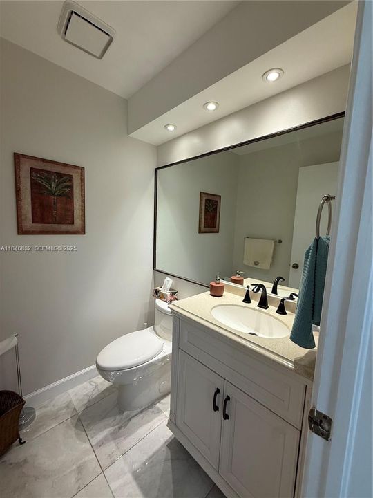 待售: $249,000 (2 贝兹, 2 浴室, 1128 平方英尺)