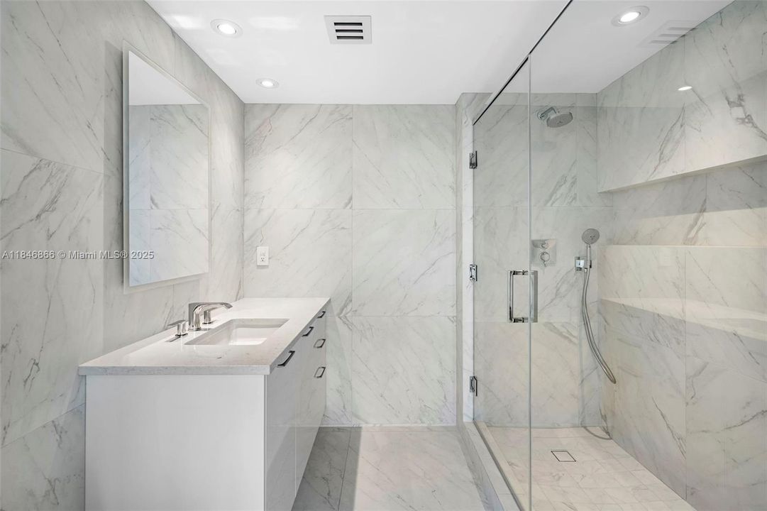 For Sale: $2,800,000 (2 beds, 2 baths, 1600 Square Feet)