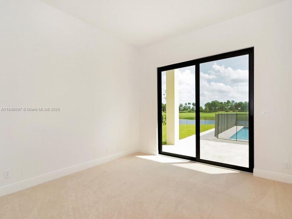 В аренду: $12,000 (5 спален, 5 ванн, 4583 Квадратных фут)