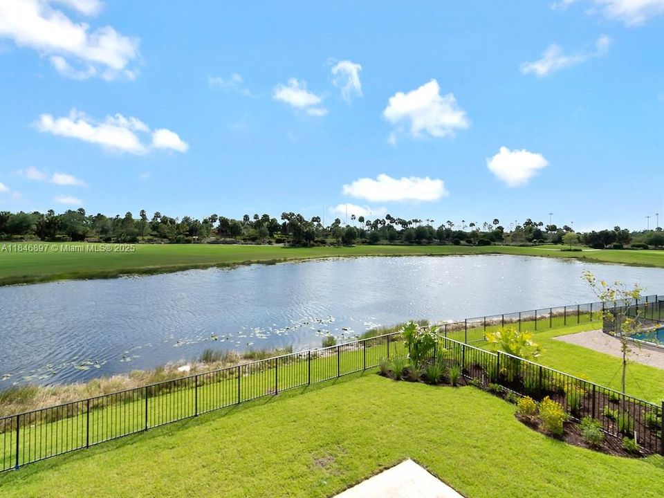 В аренду: $12,000 (5 спален, 5 ванн, 4583 Квадратных фут)