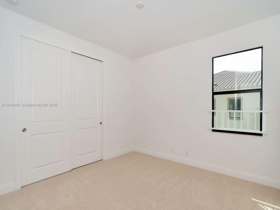 В аренду: $12,000 (5 спален, 5 ванн, 4583 Квадратных фут)