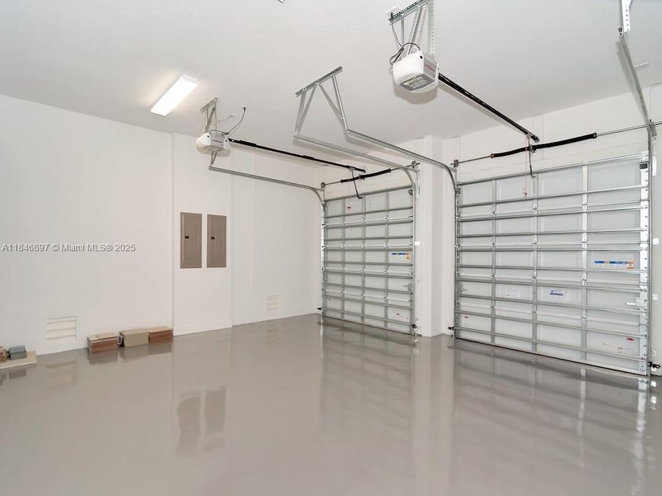 В аренду: $12,000 (5 спален, 5 ванн, 4583 Квадратных фут)