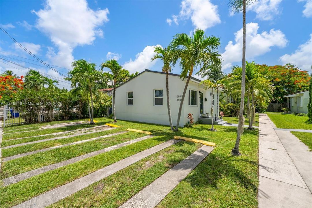 Под контрактом: $925,000 (0 спален, 0 ванн, 1426 Квадратных фут)