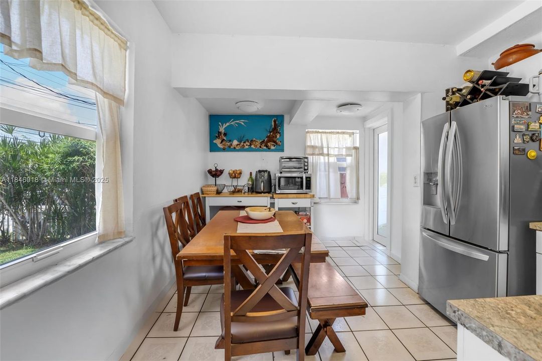 Под контрактом: $925,000 (0 спален, 0 ванн, 1426 Квадратных фут)