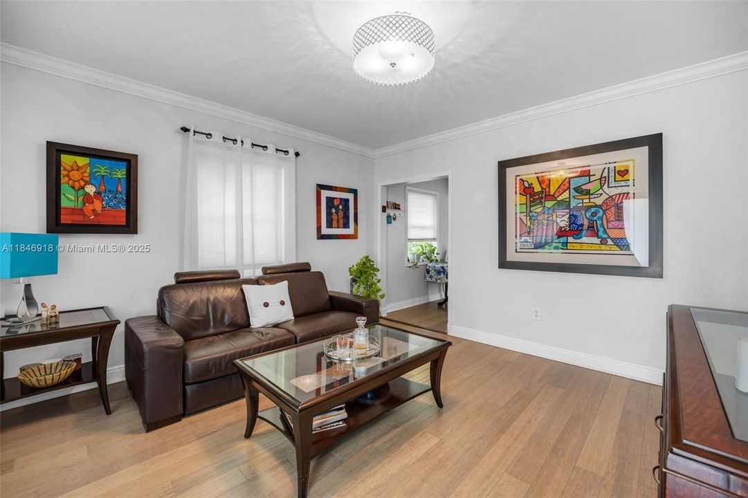 Под контрактом: $925,000 (0 спален, 0 ванн, 1426 Квадратных фут)