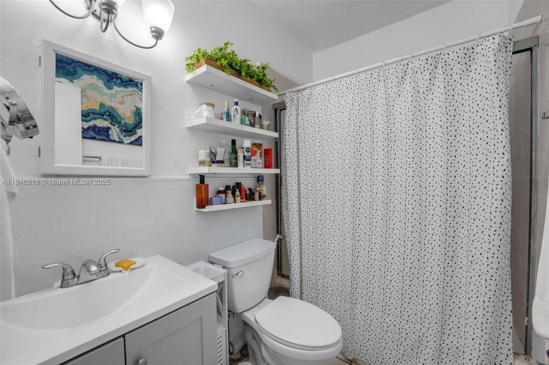 Под контрактом: $925,000 (0 спален, 0 ванн, 1426 Квадратных фут)