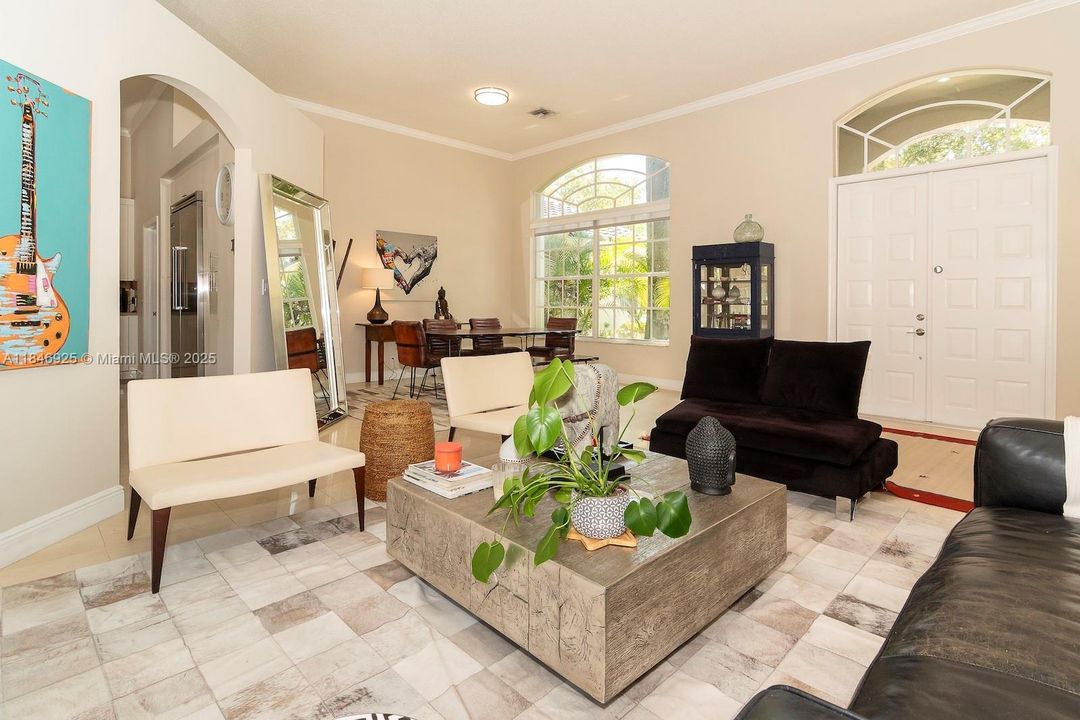 Active With Contract: $1,390,000 (5 beds, 3 baths, 3107 Square Feet)