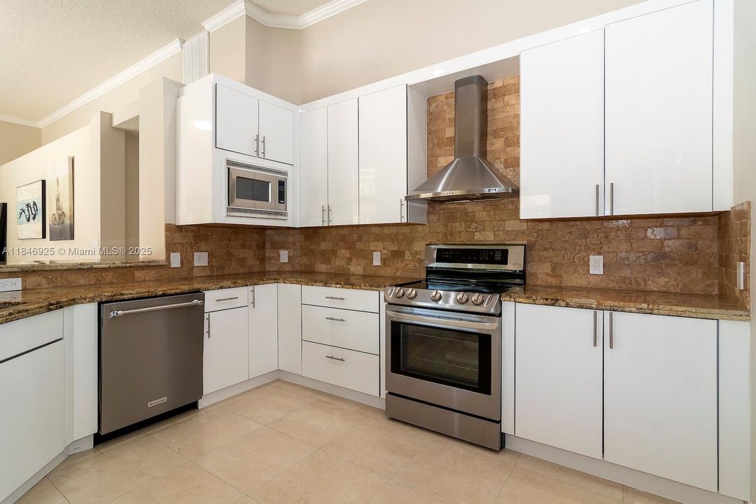 Active With Contract: $1,390,000 (5 beds, 3 baths, 3107 Square Feet)