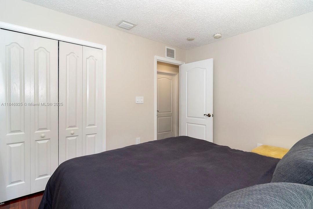 Active With Contract: $1,390,000 (5 beds, 3 baths, 3107 Square Feet)