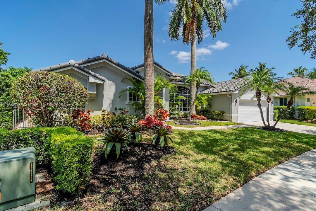 Active With Contract: $1,390,000 (5 beds, 3 baths, 3107 Square Feet)