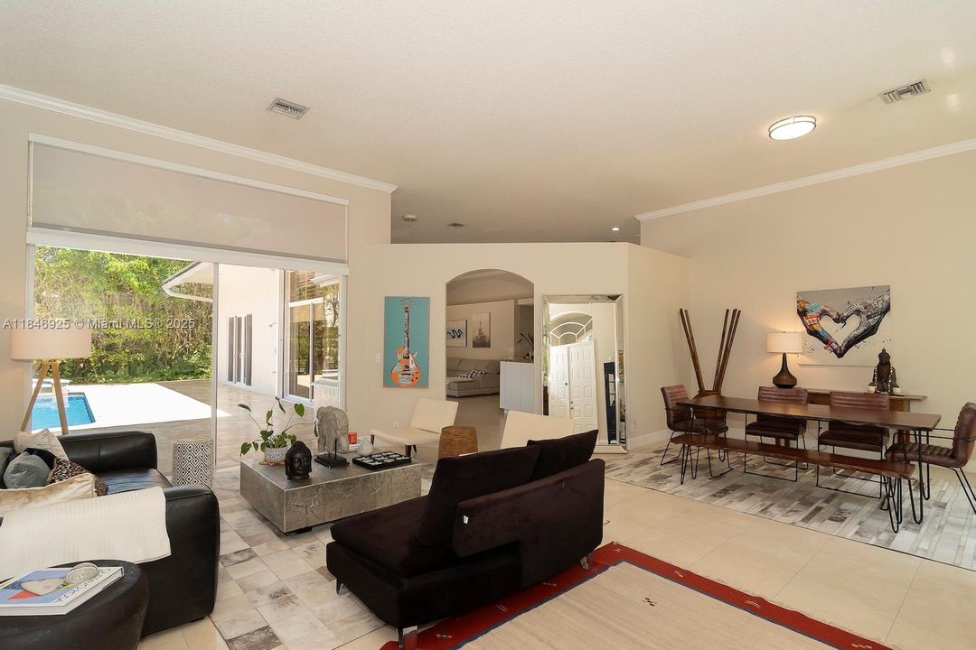 Active With Contract: $1,390,000 (5 beds, 3 baths, 3107 Square Feet)