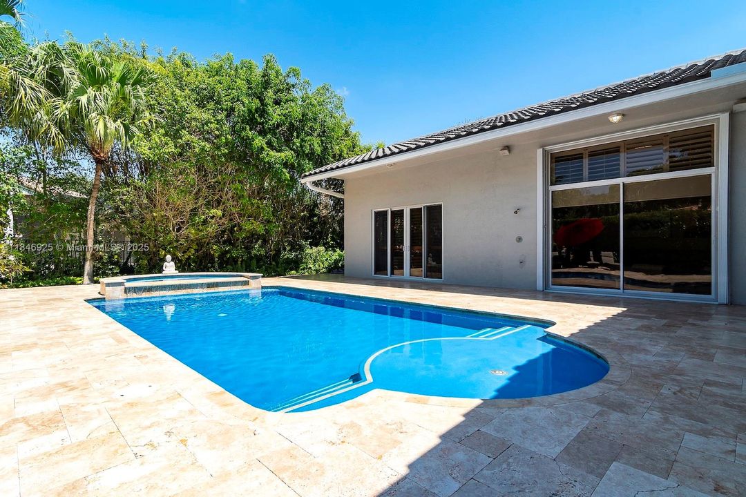 Active With Contract: $1,390,000 (5 beds, 3 baths, 3107 Square Feet)