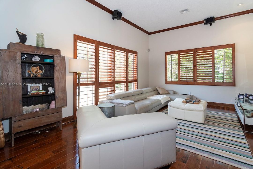 Active With Contract: $1,390,000 (5 beds, 3 baths, 3107 Square Feet)