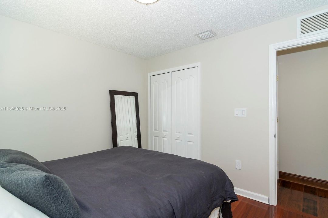 Active With Contract: $1,390,000 (5 beds, 3 baths, 3107 Square Feet)