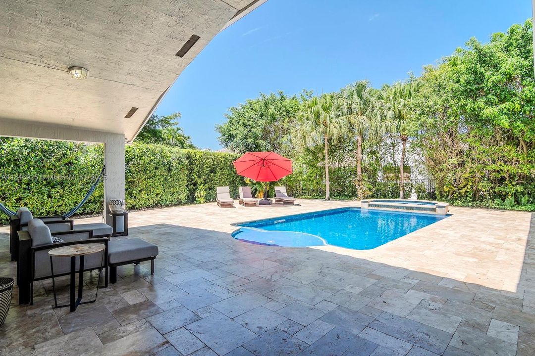 Active With Contract: $1,390,000 (5 beds, 3 baths, 3107 Square Feet)