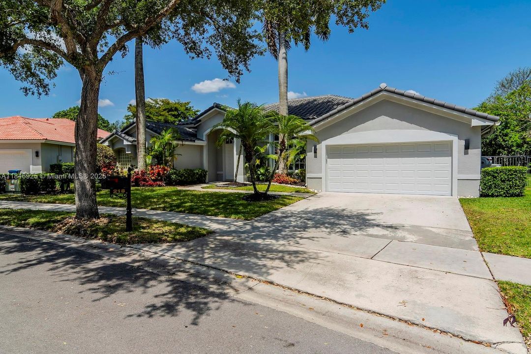 Active With Contract: $1,390,000 (5 beds, 3 baths, 3107 Square Feet)