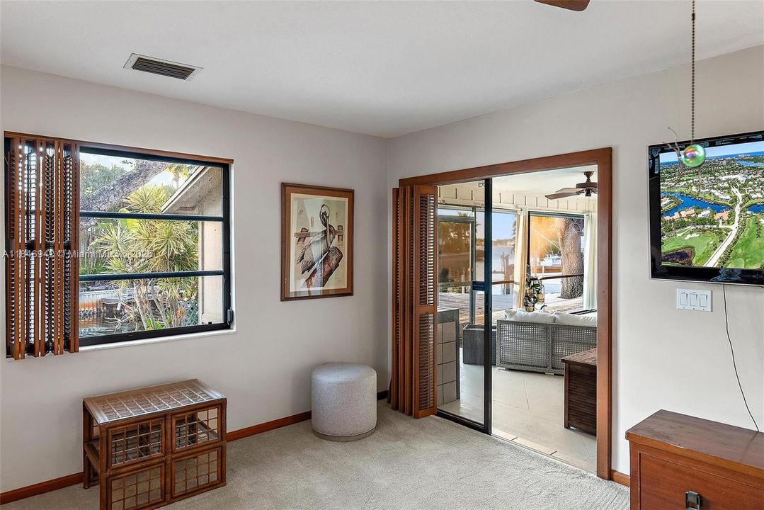 For Sale: $3,199,900 (4 beds, 2 baths, 2357 Square Feet)