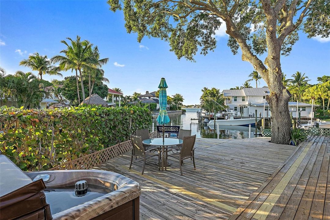 For Sale: $3,199,900 (4 beds, 2 baths, 2357 Square Feet)