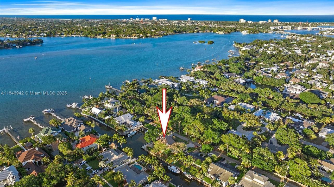 For Sale: $3,199,900 (4 beds, 2 baths, 2357 Square Feet)