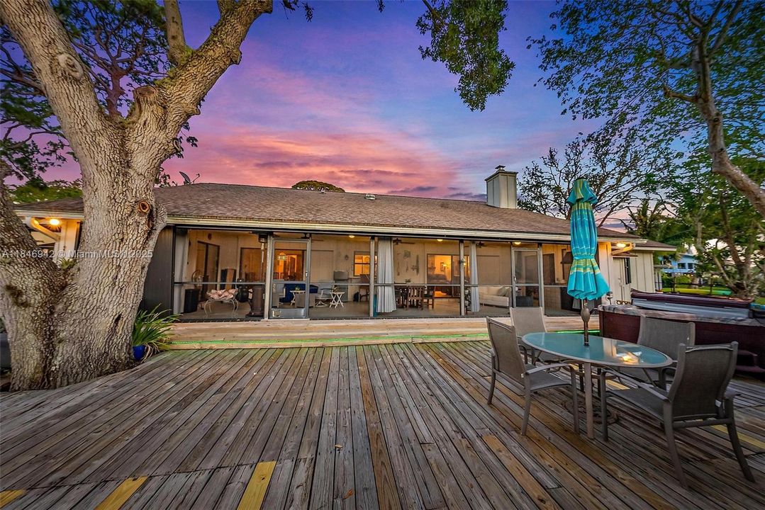 For Sale: $3,199,900 (4 beds, 2 baths, 2357 Square Feet)