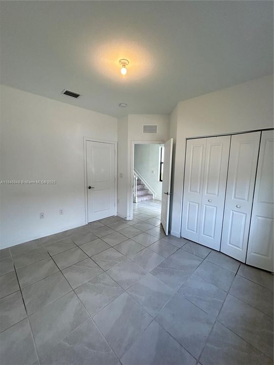 На продажу: $428,000 (3 спален, 3 ванн, 1328 Квадратных фут)