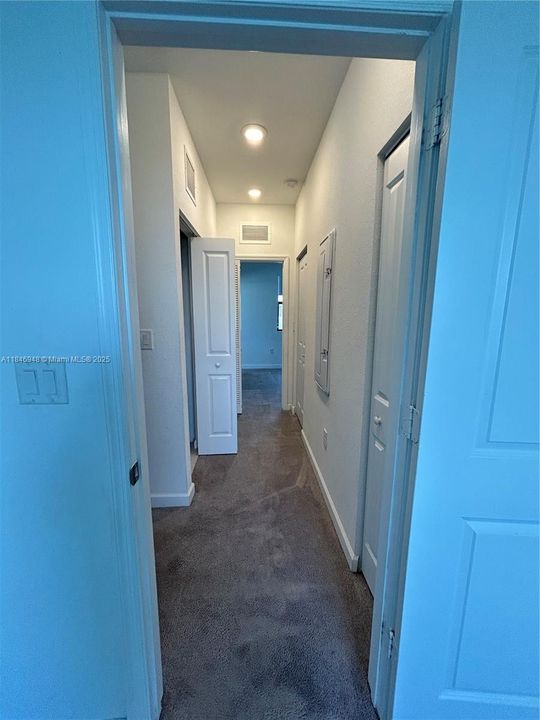 На продажу: $428,000 (3 спален, 3 ванн, 1328 Квадратных фут)