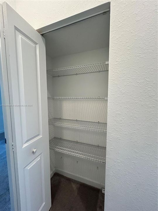 На продажу: $428,000 (3 спален, 3 ванн, 1328 Квадратных фут)