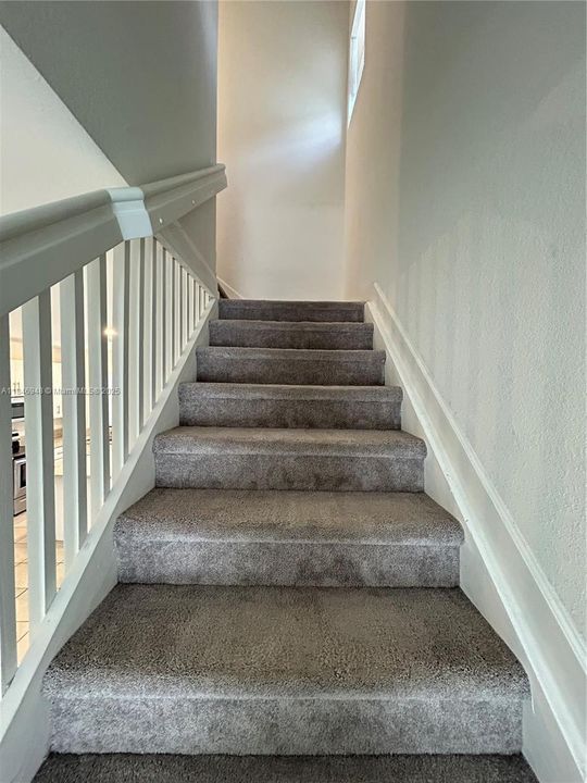 На продажу: $428,000 (3 спален, 3 ванн, 1328 Квадратных фут)