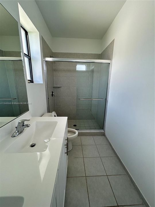 На продажу: $428,000 (3 спален, 3 ванн, 1328 Квадратных фут)