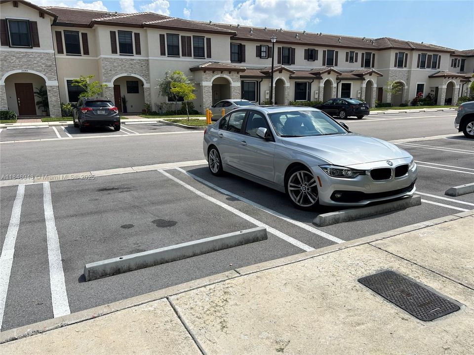 На продажу: $428,000 (3 спален, 3 ванн, 1328 Квадратных фут)