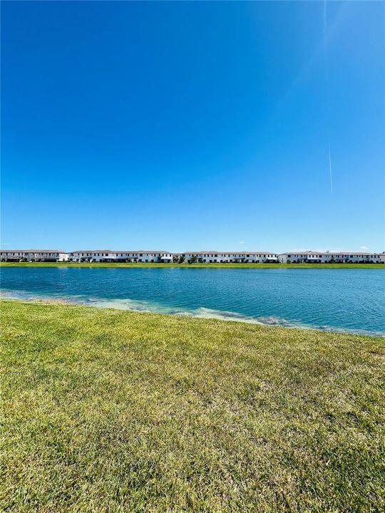 На продажу: $428,000 (3 спален, 3 ванн, 1328 Квадратных фут)