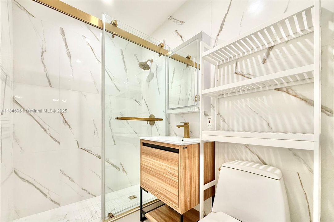 На продажу: $1,995,000 (5 спален, 3 ванн, 2768 Квадратных фут)