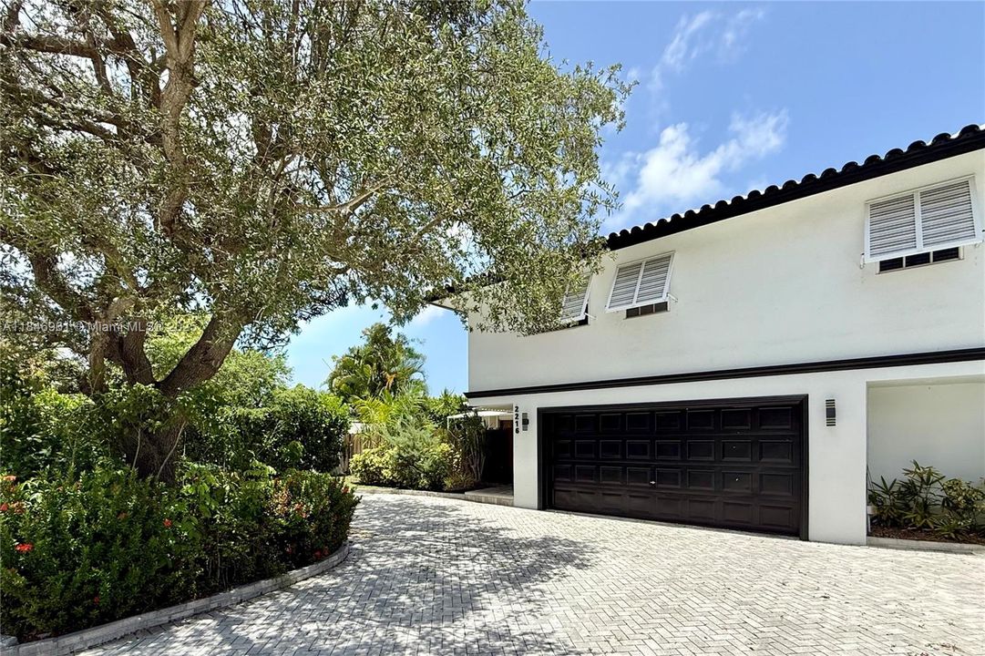 На продажу: $1,995,000 (5 спален, 3 ванн, 2768 Квадратных фут)