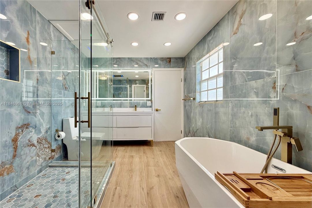 На продажу: $1,995,000 (5 спален, 3 ванн, 2768 Квадратных фут)