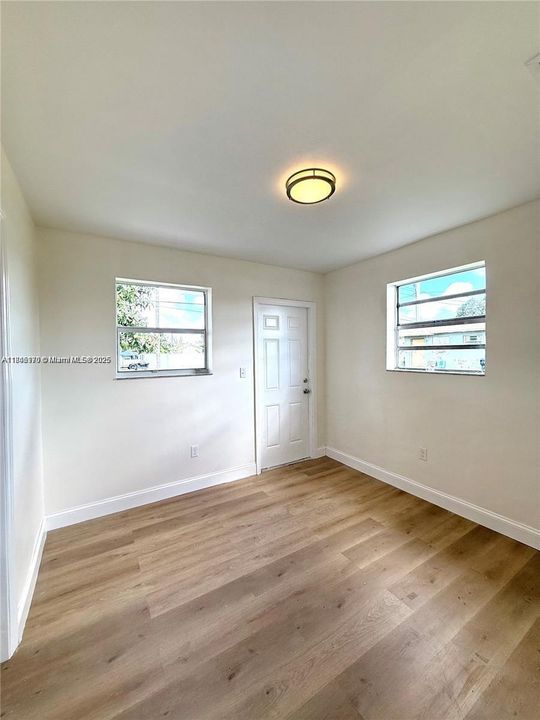 Recently Sold: $625,000 (0 beds, 0 baths, 1325 Square Feet)