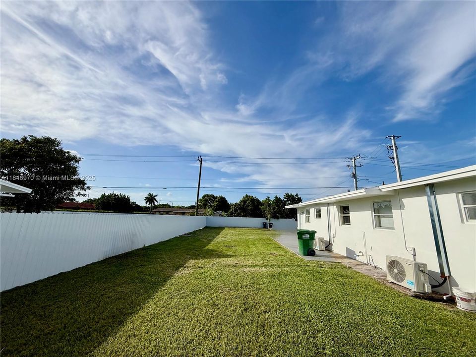 Recently Sold: $625,000 (0 beds, 0 baths, 1325 Square Feet)
