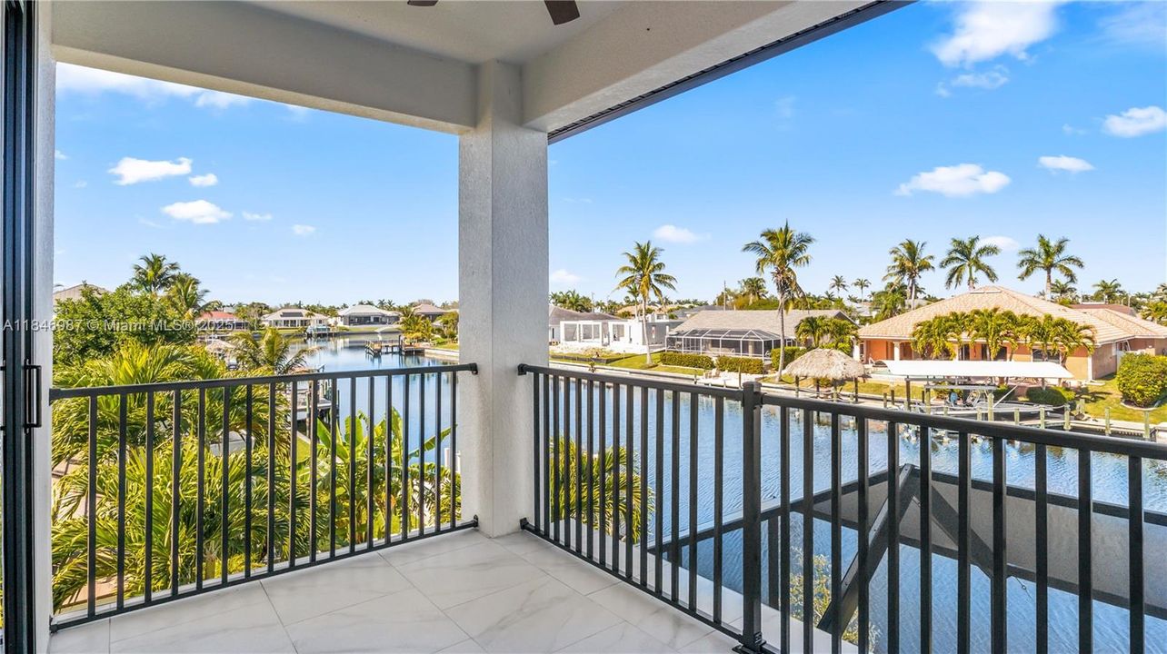 For Sale: $1,794,000 (4 beds, 4 baths, 3422 Square Feet)