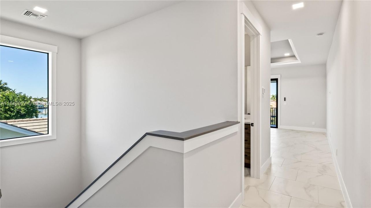 For Sale: $1,794,000 (4 beds, 4 baths, 3422 Square Feet)