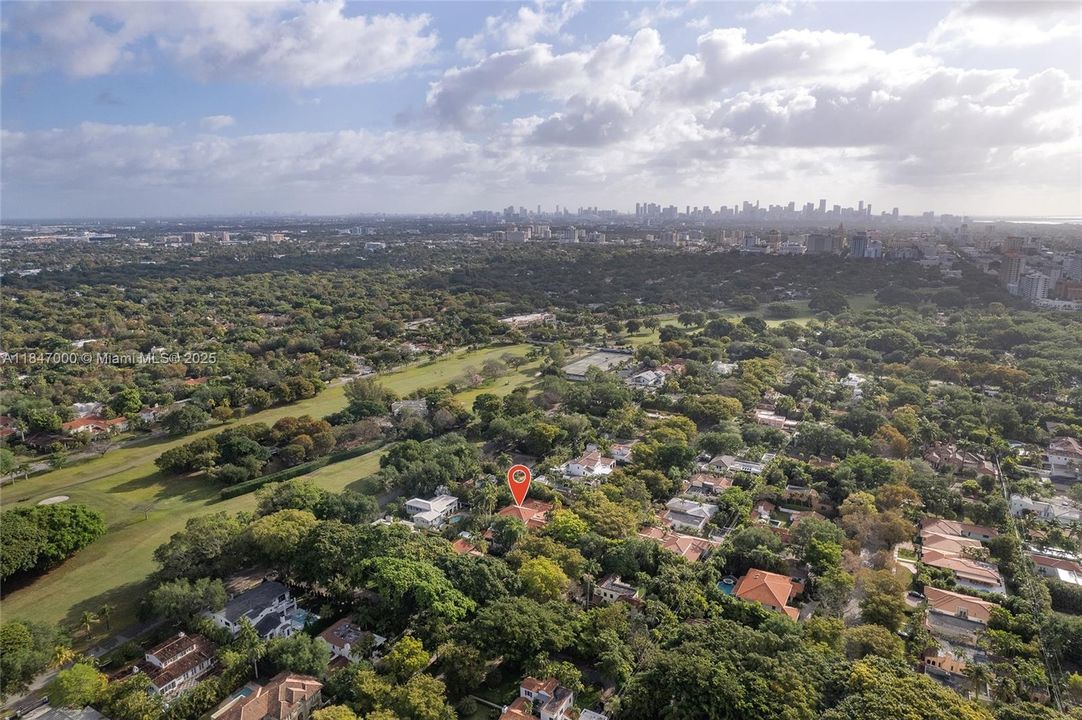 Recientemente alquilado: $13,800 (4 camas, 4 baños, 2689 Pies cuadrados)