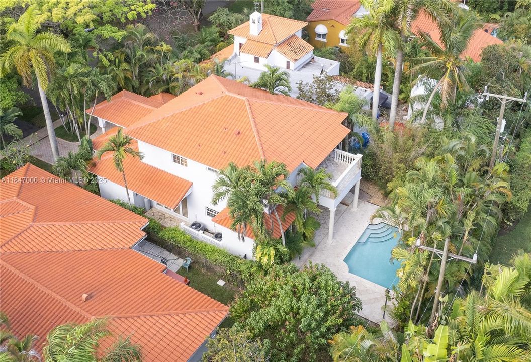 Recientemente alquilado: $13,800 (4 camas, 4 baños, 2689 Pies cuadrados)