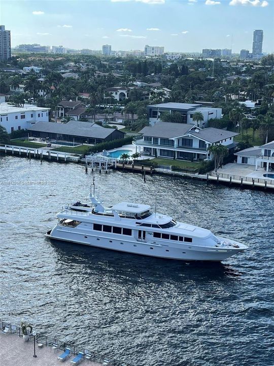 На продажу: $577,000 (2 спален, 2 ванн, 1020 Квадратных фут)