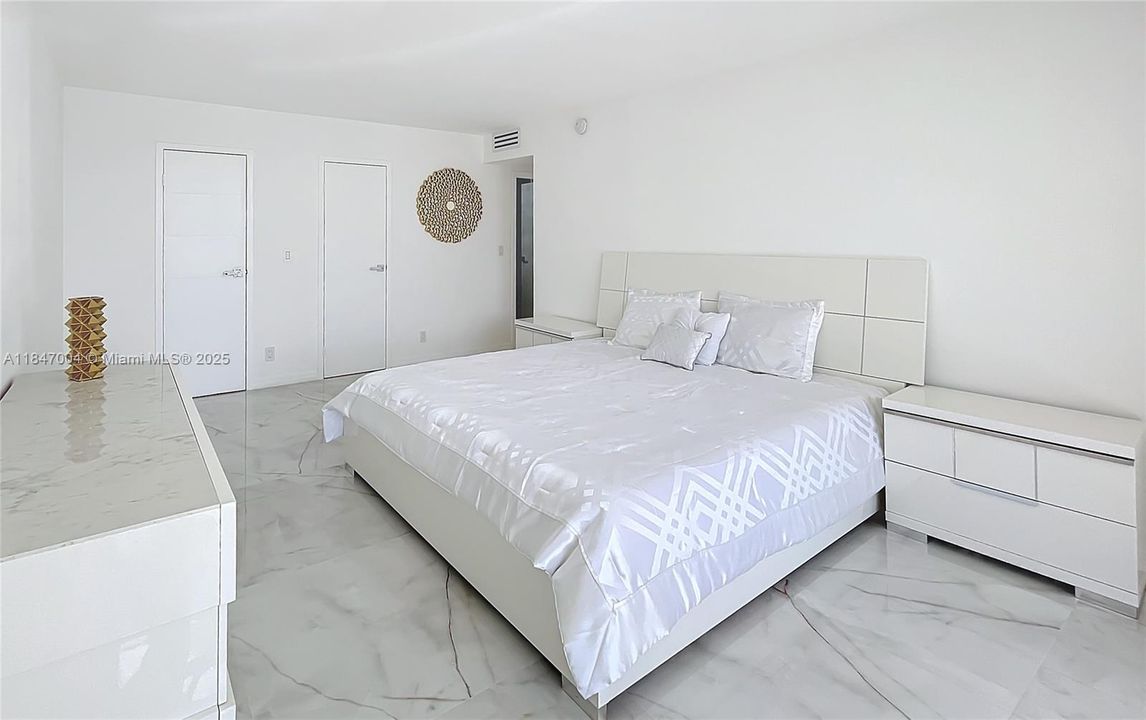 На продажу: $577,000 (2 спален, 2 ванн, 1020 Квадратных фут)