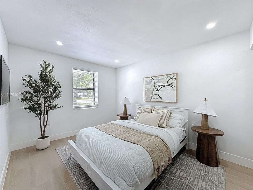 Vendido Recientemente: $369,000 (4 camas, 2 baños, 936 Pies cuadrados)