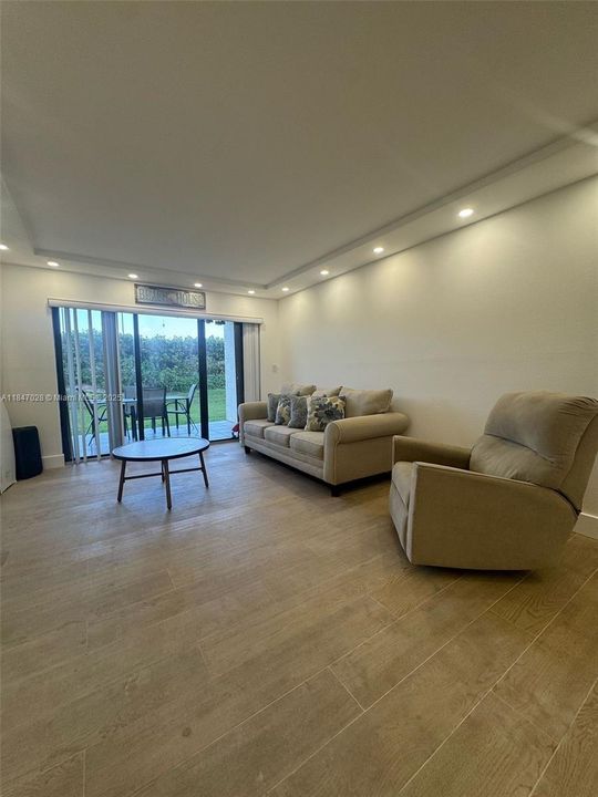 待售: $435,000 (2 贝兹, 2 浴室, 1197 平方英尺)