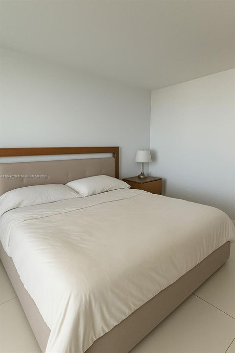 Active With Contract: $750,000 (2 beds, 2 baths, 1368 Square Feet)