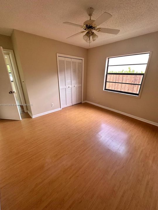 Recientemente alquilado: $2,900 (3 camas, 2 baños, 1266 Pies cuadrados)