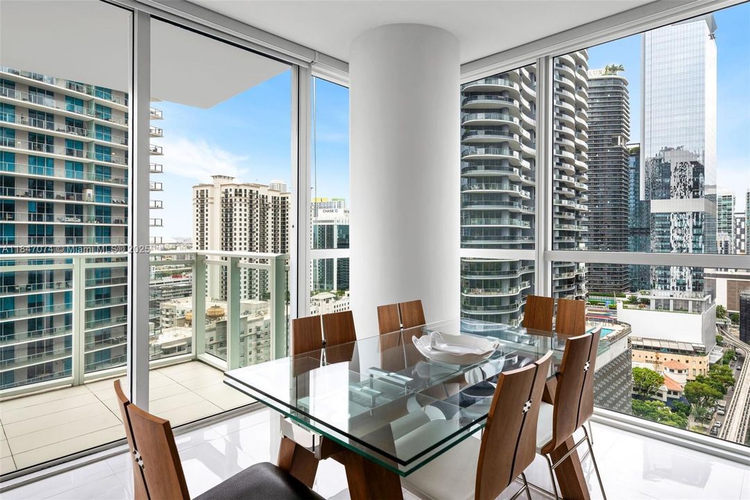 Recientemente alquilado: $5,500 (2 camas, 2 baños, 1134 Pies cuadrados)