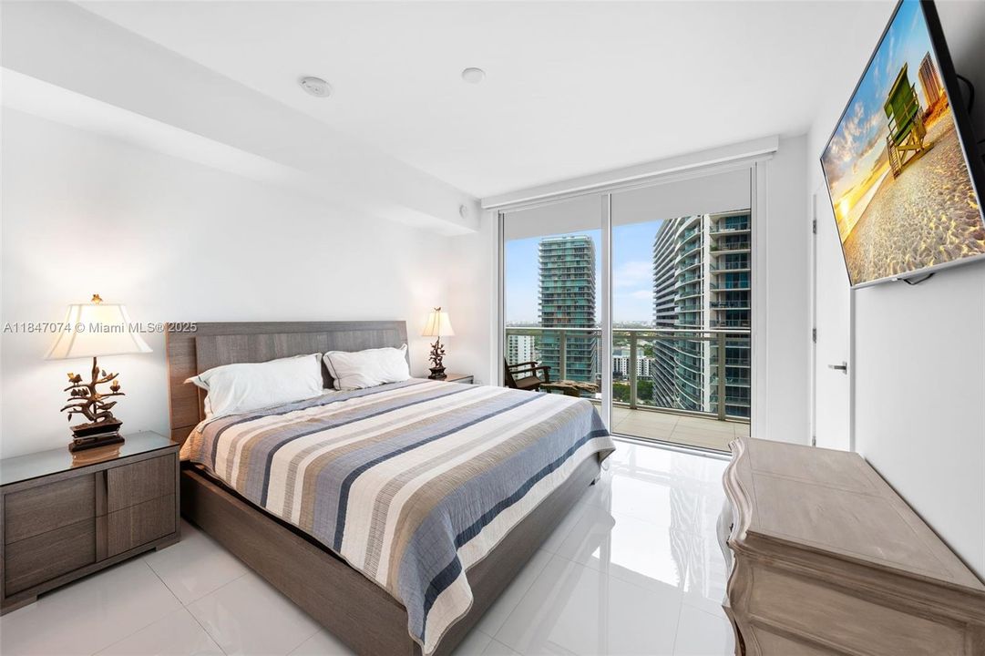 Recientemente alquilado: $5,500 (2 camas, 2 baños, 1134 Pies cuadrados)